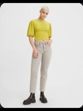 Levi's Wedgie Straight Leg Jeans in Light Gray Sz 24 nwt